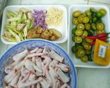Hình bước làm 1 của món Chân gà sả tắc sốt thái