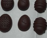 Foto del paso 6 de la receta: Bombones de chocolate simples, rellenos y chupetines fáciles