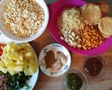 A picture of step 1 of Chatpati Chowpatty Bhel.