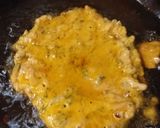 A picture of step 2 of Piyaz ke pakory.