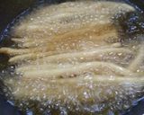 Foto langkah ke 7 dari resep Stik tepung renyah dari 2bahan.