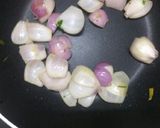 A picture of step 2 of Bhindi do pyaza.