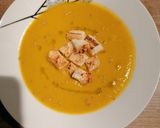 Zöldség krémleves pirított kenyérkockával recept fázis 5 fotója