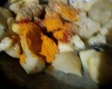 A picture of step 2 of Dry aloo.