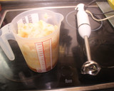Foto del paso 3 de la receta: Castillo de flan con pan duro