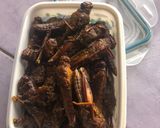 A picture of step 6 of Crispy spicy grasshopper.