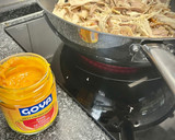 Foto del paso 2 de la receta: Ají de pollo —receta peruana—