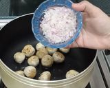 A picture of step 3 of Chicken Meat Balls Soup.