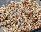 A picture of step 3 of Caramel popcorn.