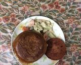 A picture of step 3 of Chicken salami burger.