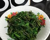 Foto langkah ke 1 dari resep Brambang Asem Kangkung.