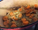 Une image de l'étape 10 de Gigot d'agneau de 8 heures confit d'ail oignon et carottes aux aromates.