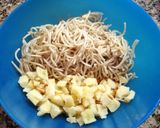 Foto del paso 2 de la receta: Tortilla de papa y fideos
