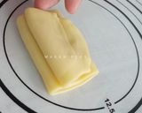 Foto langkah ke 7 dari resep Bolen pisang tanpa korvet kulit bersap rontok.