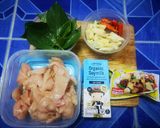 A picture of step 1 of Green Curry with Chicken Breast (Clean Version).