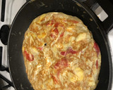 Foto del paso 5 de la receta: Tortilla de corazones de alcachofa y tiras de pimiento asado