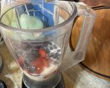 Foto del paso 3 de la receta: Smoothie de frutillas, banana y arándanos