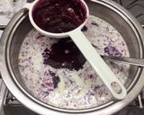 A picture of step 7 of Cake with Blueberry Panna Cotta and Mixed Berries.
