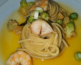 Foto del paso 7 de la receta: Spaghetti con verdura y langostinos al ajillo