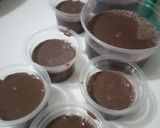 Foto langkah ke 4 dari resep Puding Coklat With Vla.