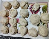 A picture of step 4 of Chicken Kachori.