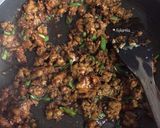 Foto langkah ke 5 dari resep Tumis Daging Ayam Untuk Isian Roti.