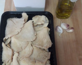 Foto del paso 1 de la receta: Setas a la plancha con aliño de ajo y perejil