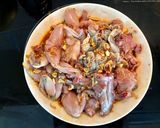 Hình bước làm 2 của món Ếch nướng sa tế