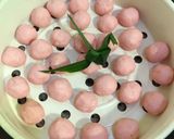 Foto langkah ke 3 dari resep Sate bola singkong warna.