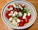 Une image de l'étape 2 de Salade grecque.