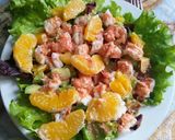 Foto del passaggio 2 della ricetta Insalata di gamberi, avocado e arancia