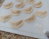 A picture of step 8 of Meat Pies (easy method!).