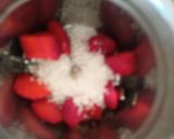 A picture of step 4 of Strawberry milk cake.