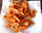 Foto del paso 5 de la receta: Cintas de pollo empanado con tomate especiado