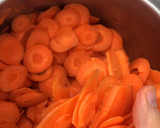 Foto del paso 3 de la receta: Chips de zanahoria saludables con freidora de aire caliente AirFryer
