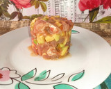 Foto del paso 5 de la receta: Tomate relleno de tartar de atún y aguacate