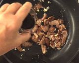 รูปขั้นตอนการทำที่ 3 ของ เส้นหมี่ราดหน้าไข่ดาว หมูทอดกระเทียม