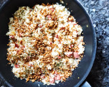 Foto del paso 6 de la receta: Arroz salteado con salchichas y frutos secos