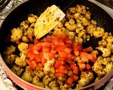 A picture of step 4 of Gobhi Tomato Sabzi (cauliflower tomato veg).