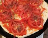 Foto del paso 5 de la receta: Pizza de tomate y cebolla