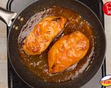 Foto del paso 3 de la receta: Sánduche de pechuga glaseado