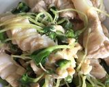 รูปขั้นตอนการทำที่ 3 ของ คีโตต้นอ่อนสวรรค์ผัดหมูสามชั้น