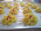 Kue semprit selai strawberry