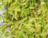 Foto langkah ke 1 dari resep Tumis bunga pepaya rebon.