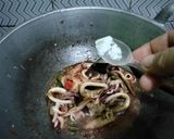 Foto langkah ke 3 dari resep Cumi Saos Mentega.