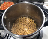 Foto del paso 1 de la receta: Guiso de garbanzos con sepia