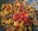 Foto langkah ke 5 dari resep Sambal goreng hati kentang.