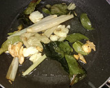 Foto langkah ke 3 dari resep Sop Ayam Ala Pak Min Klaten. Segar dan Enak, Wajib Dicoba.
