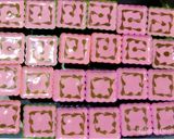 Foto langkah ke 4 dari resep Bolu Kukus Merah.