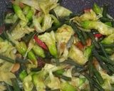 Foto langkah ke 3 dari resep Tumis Kembang Turi dan Kacang Panjang.